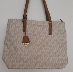 Authentic Michael kors Large Morgan Vanilla white & Brown leather trim.  Tote